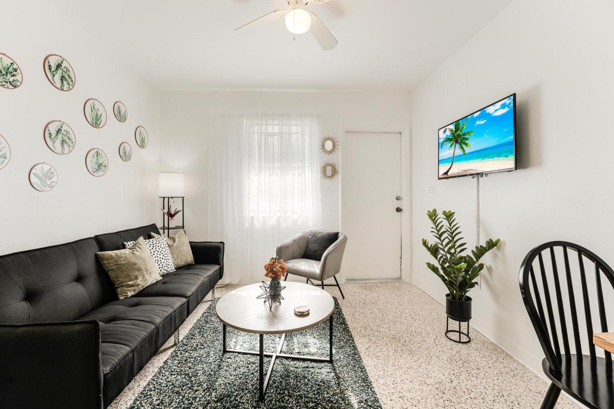 Chic 1 Bedroom With Botanical Vibes Near Brickell Miami